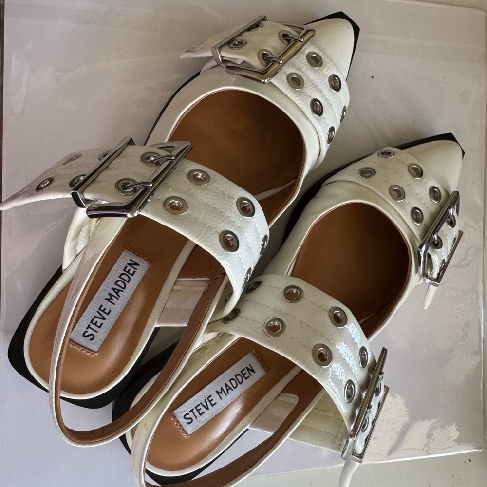 Steve Madden Graya White Patent 7